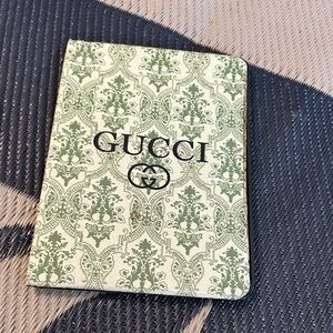 Gucci Ivory and Green Patterned Travel Holder